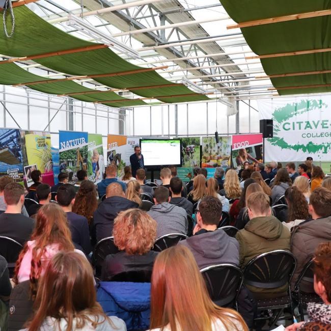 Onderwijsvernieuwing – Beroepsgerichte communicatie