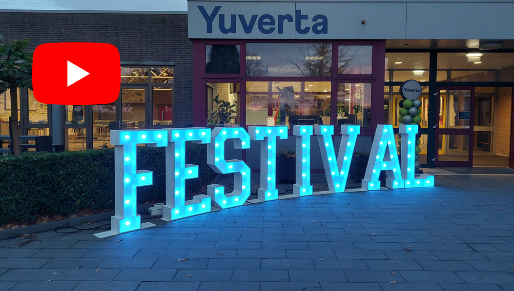 festival met playknop I.png